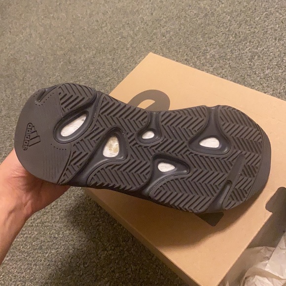 Yeezy 700 MNVN blue tint size US 4.5 - Picture 7 of 16